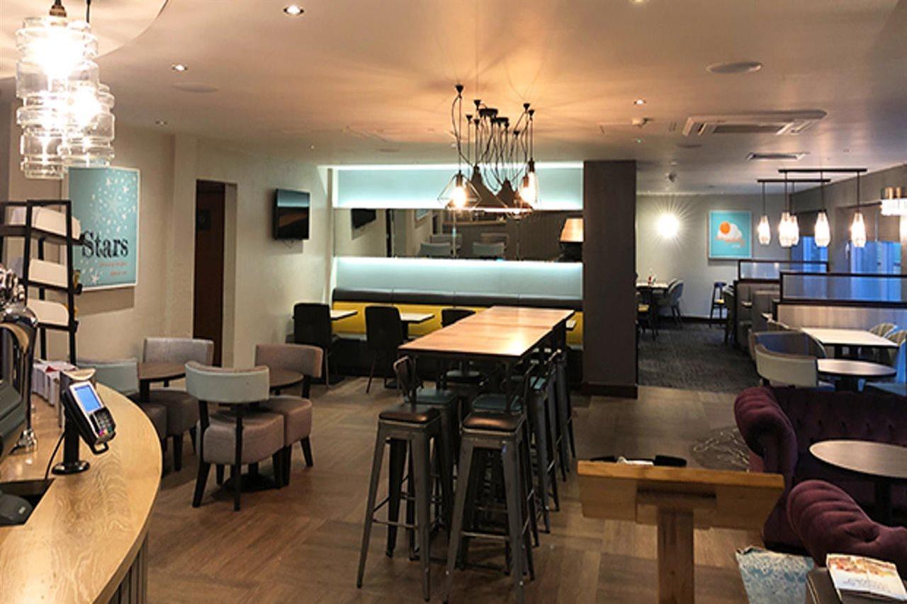Premier Inn Watford Central 外观 照片