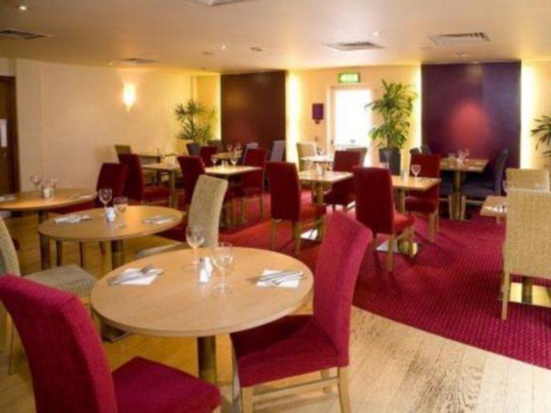 Premier Inn Watford Central 外观 照片