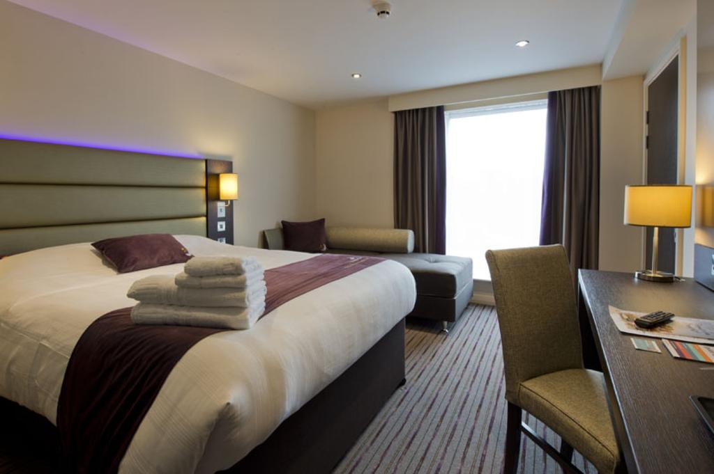 Premier Inn Watford Central 外观 照片