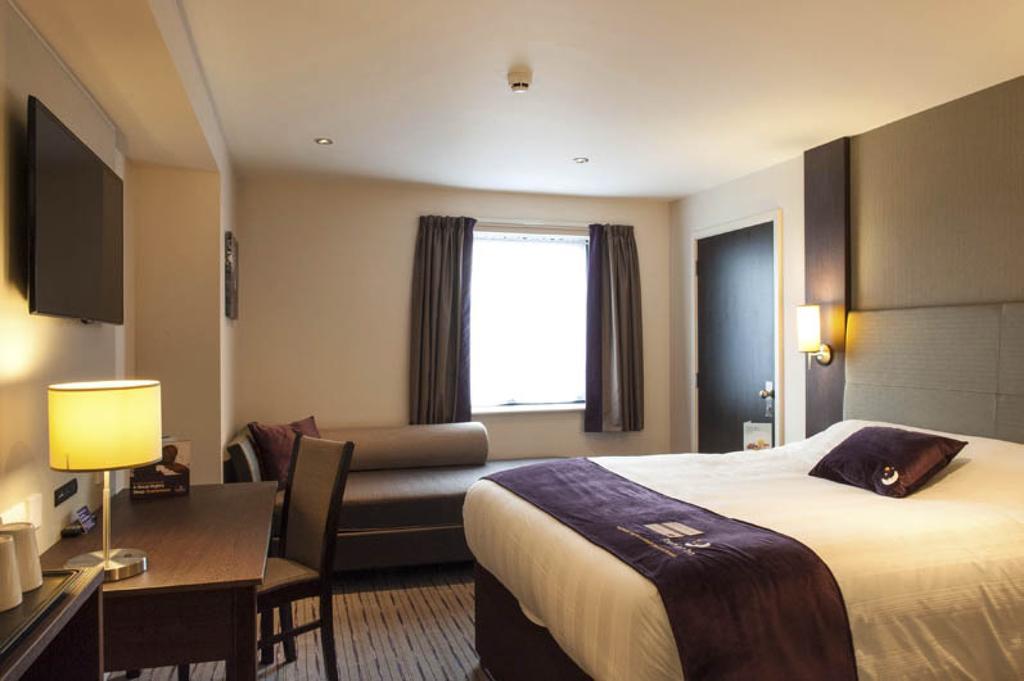 Premier Inn Watford Central 外观 照片