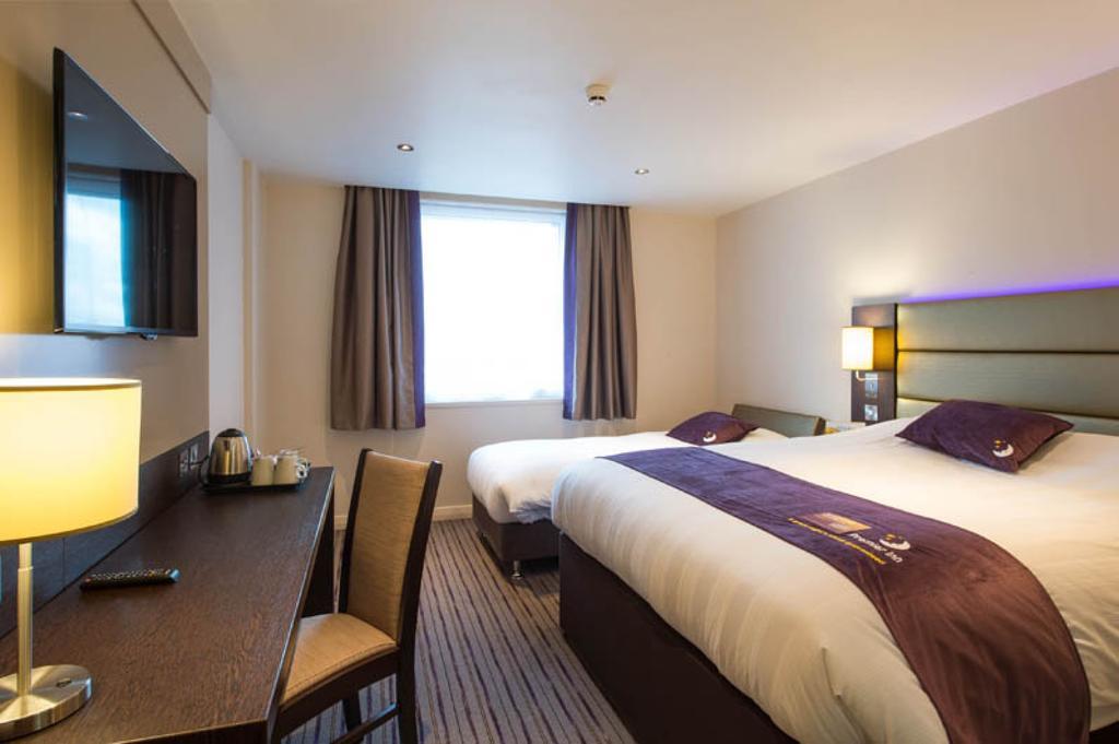 Premier Inn Watford Central 外观 照片