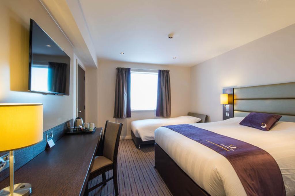 Premier Inn Watford Central 外观 照片