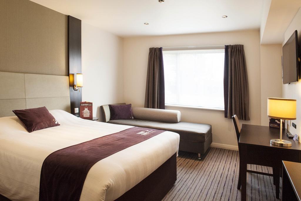 Premier Inn Watford Central 外观 照片